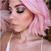 Maquilladora, estilista y esteticista ofrece clases de maquillaje profesional y asesoría completamente personalizada